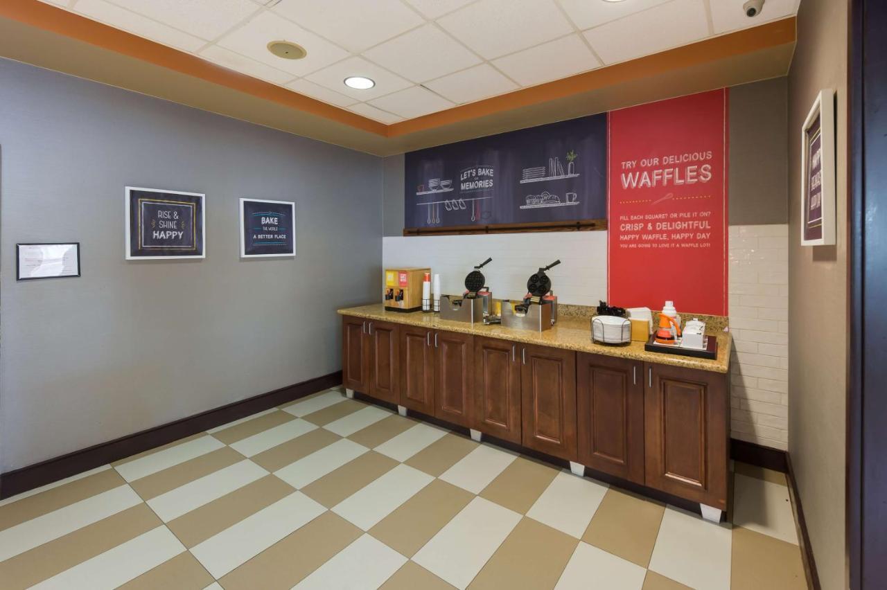 Hampton Inn Nanuet Eksteriør bilde