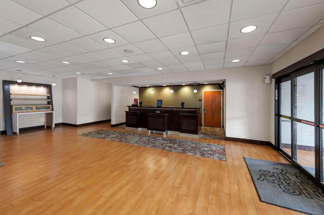 Hampton Inn Nanuet Eksteriør bilde